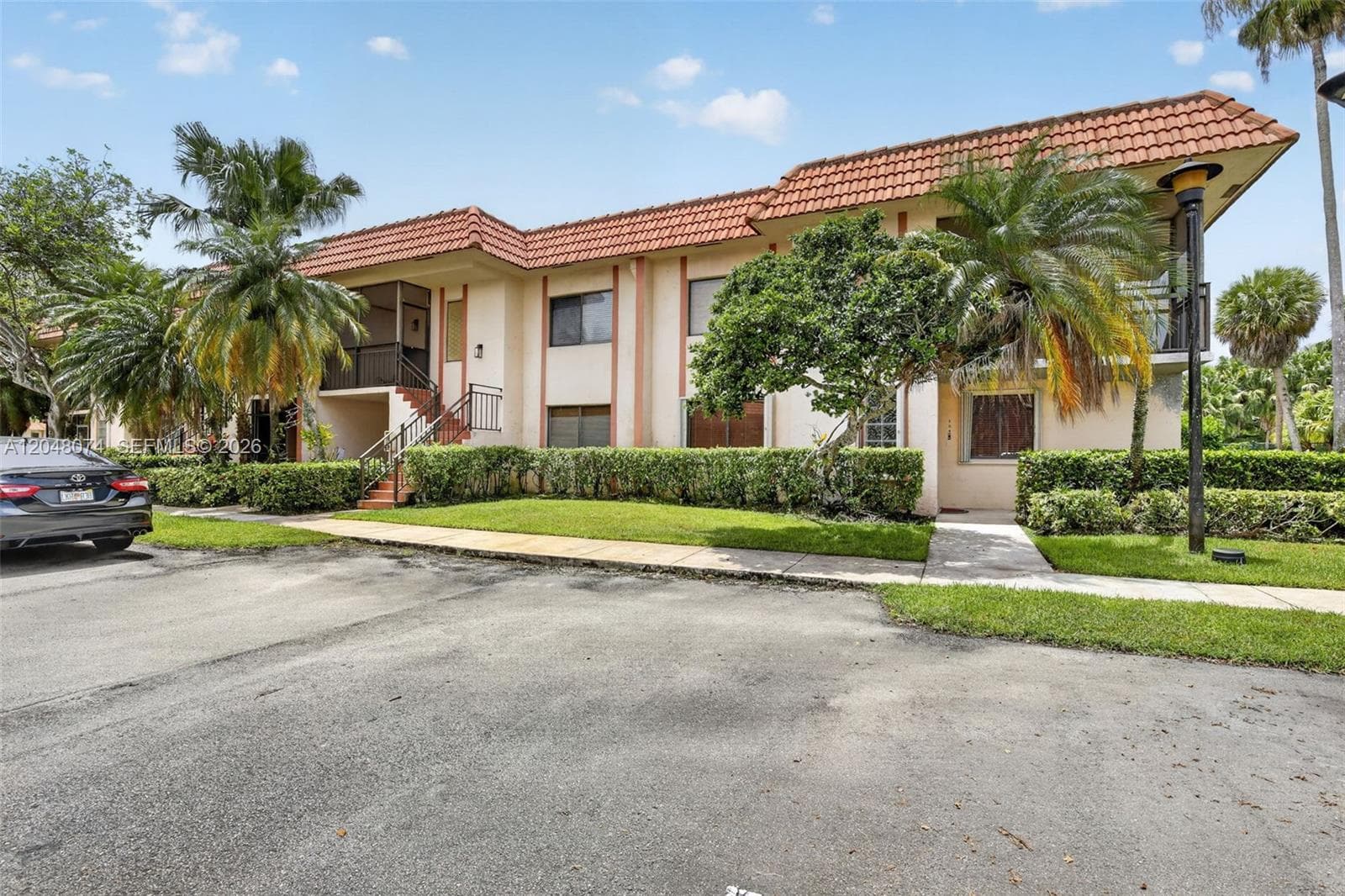 359 Lakeview Dr # 102, Weston, FL 33326 photo 2