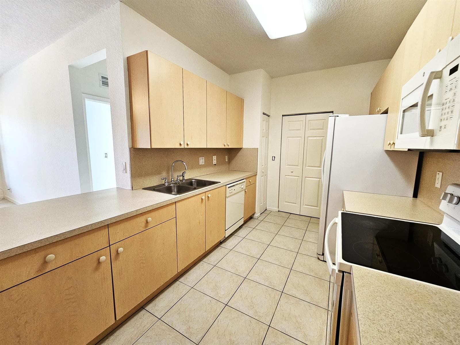 3569 Forest Hill Boulevard # 104, Palm Springs, FL 33406 photo 5