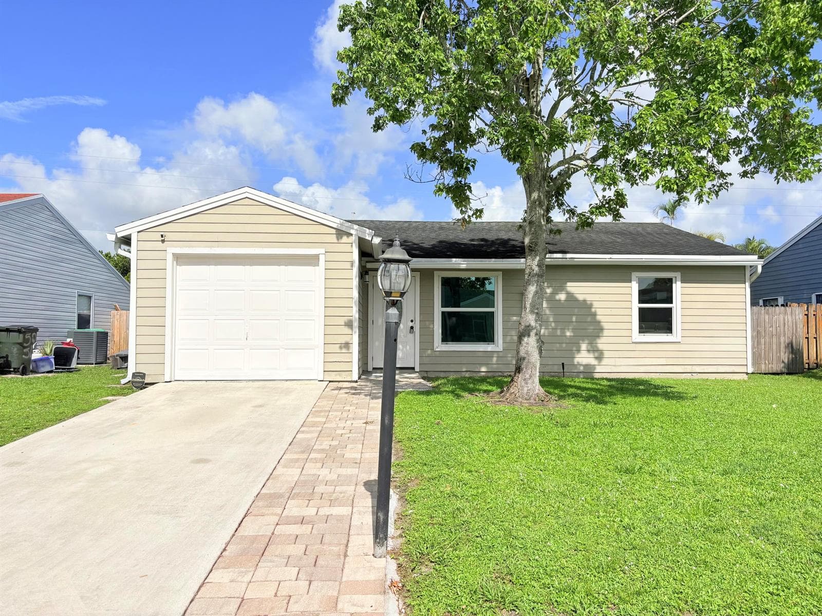 5258 Canal Circle W, Lake Worth, FL 33467 photo 2