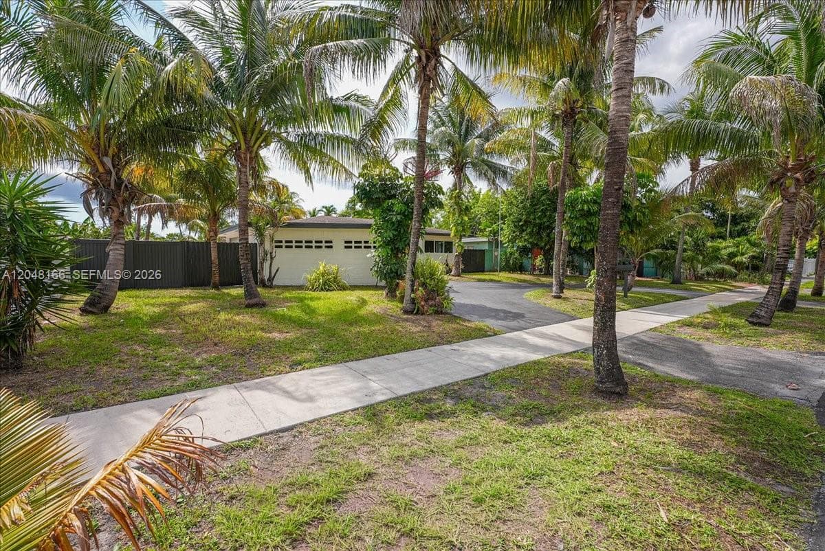 19531 NW 1st Pl, Miami Gardens, FL 33169 photo 3