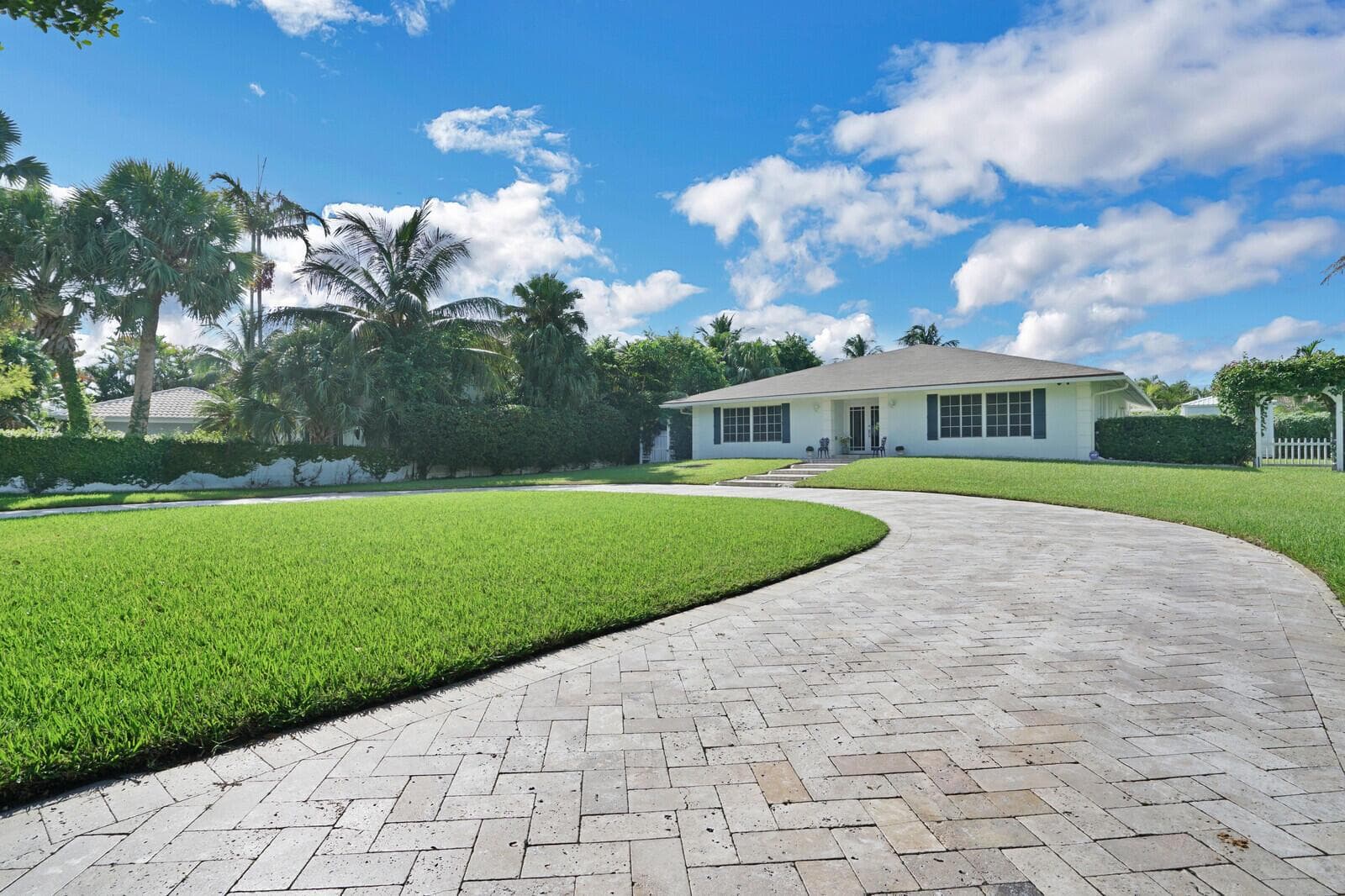 17 E Ocean Avenue, Ocean Ridge, FL 33435 photo 3