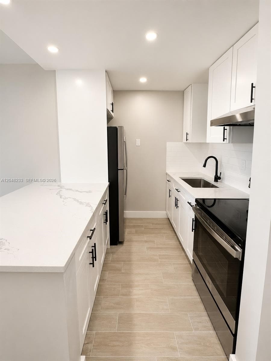 1530 SW 2nd St # 307, Miami, FL 33135 photo 2