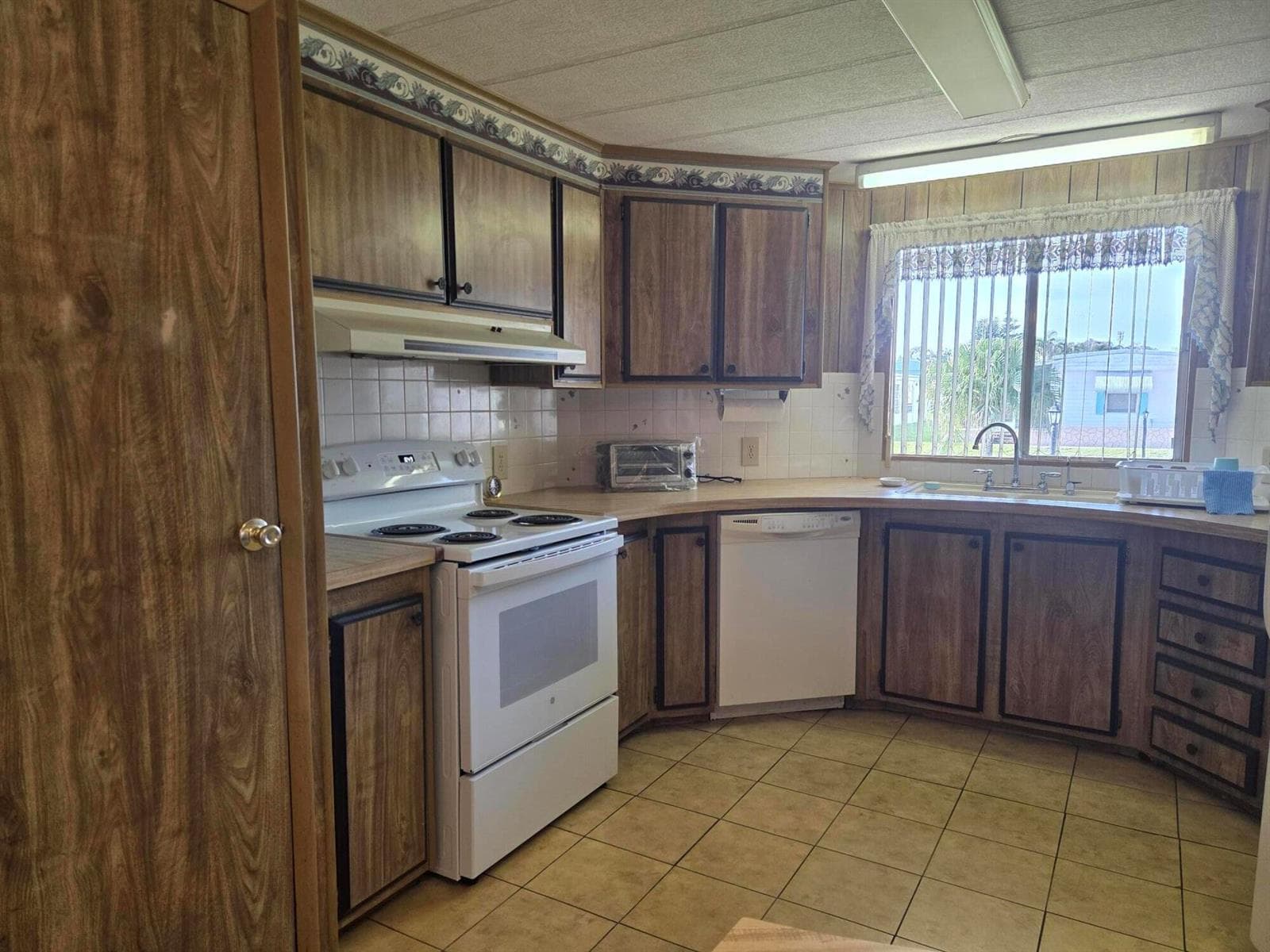 6937 SE Delegate Street, Hobe Sound, FL 33455 photo 5