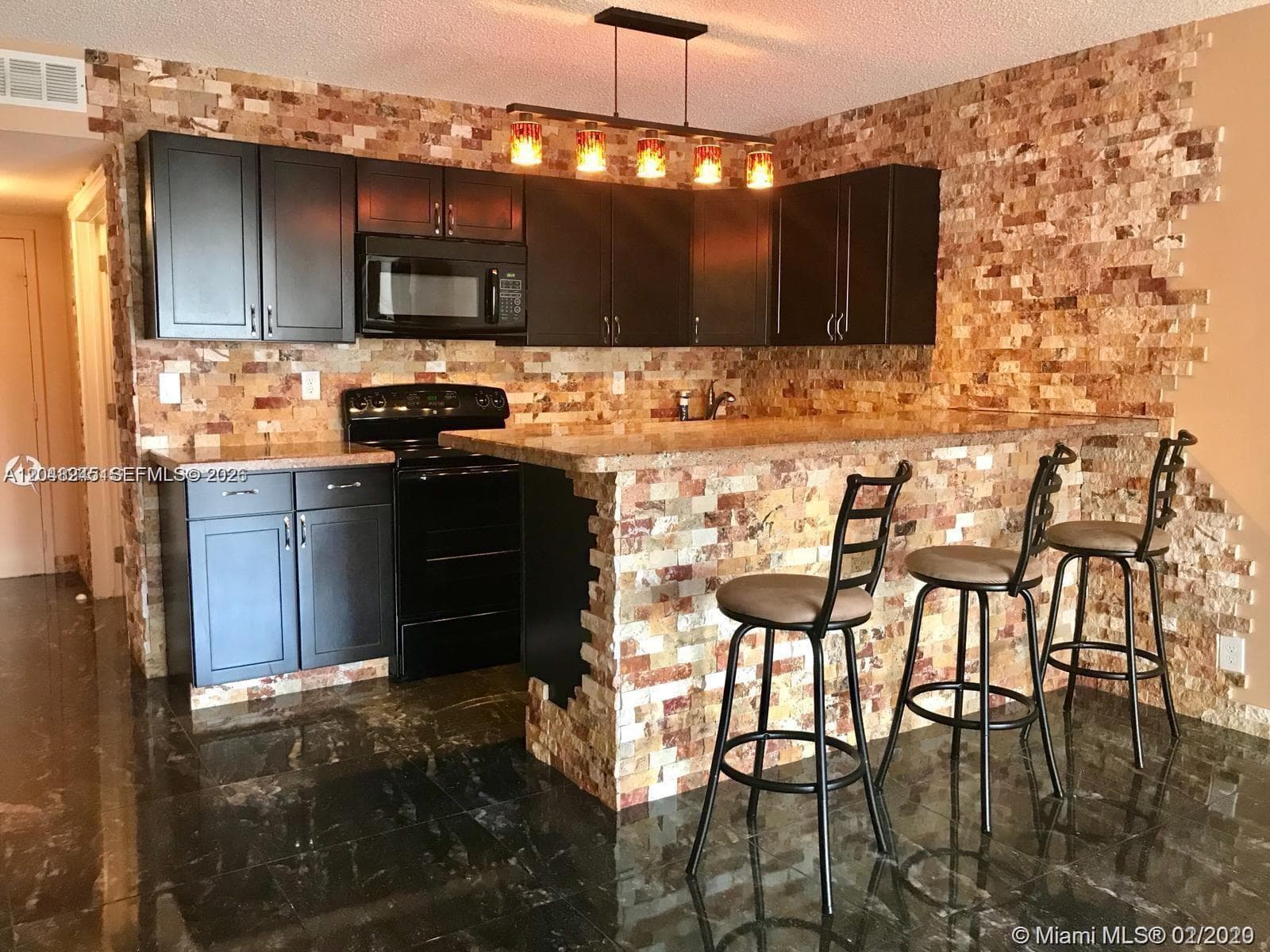600 SE Three Islands Blvd # 1018, Hallandale Beach, FL 33009 photo 2