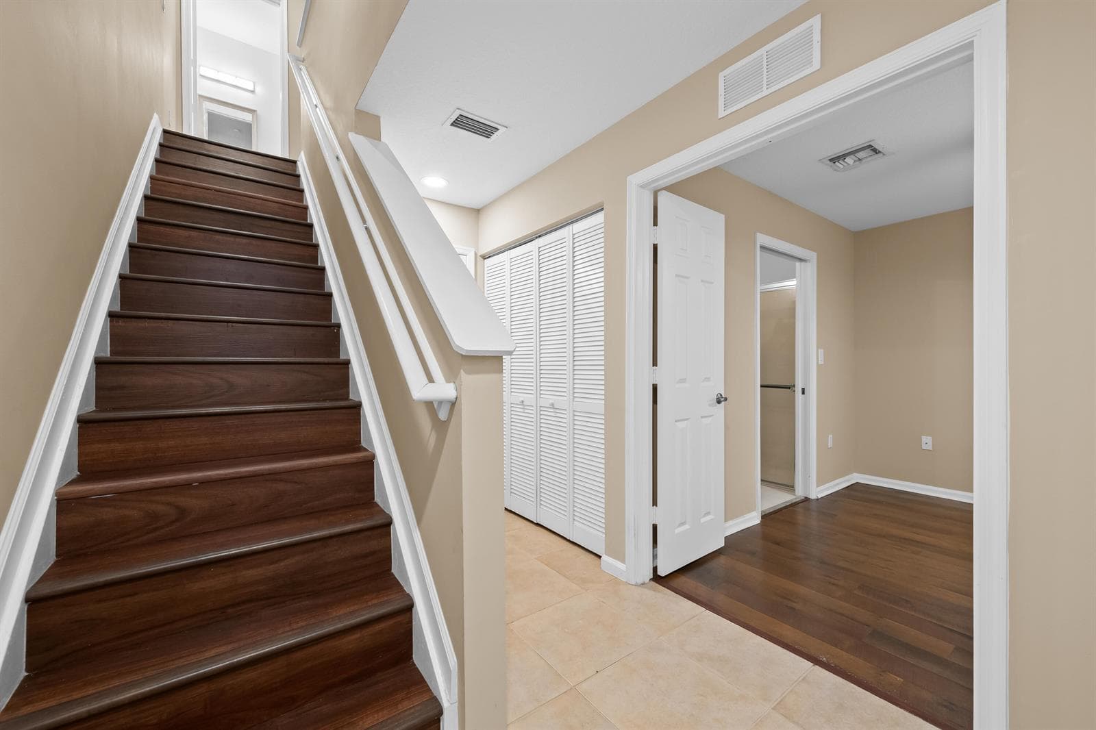 1033 NE 17th Way # 905, Fort Lauderdale, FL 33304 photo 3