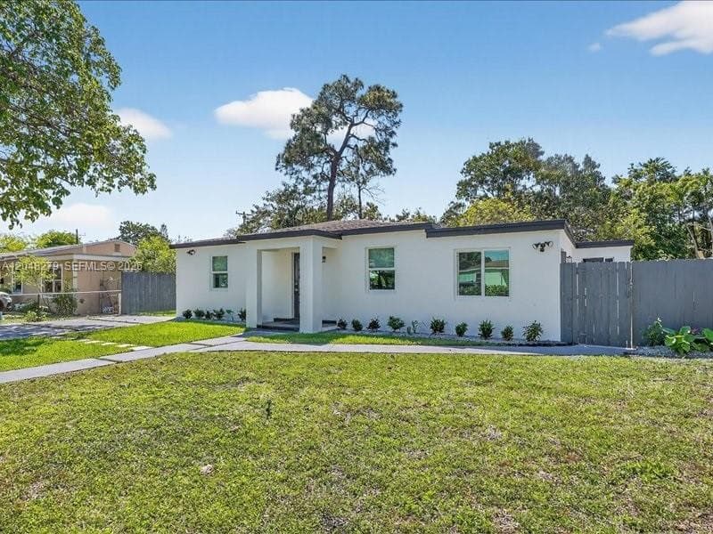 1010 NE 138th St, North Miami, FL 33161 photo 3