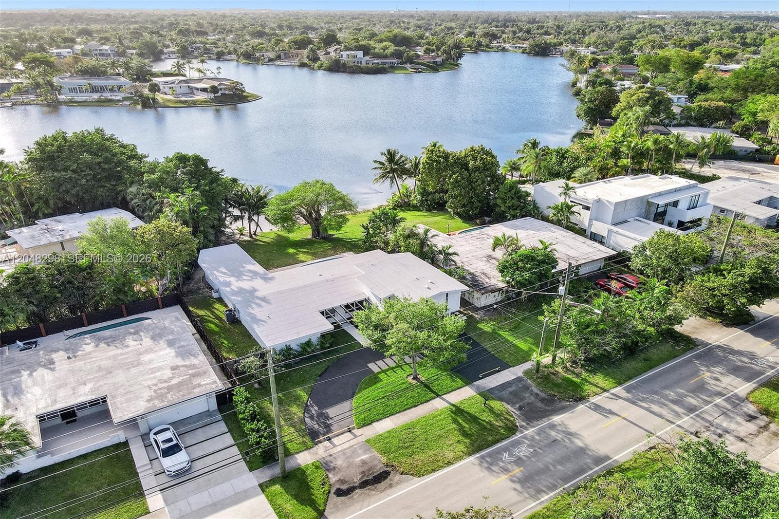 19260 NE 22nd Ave, North Miami Beach, FL 33180 photo 2