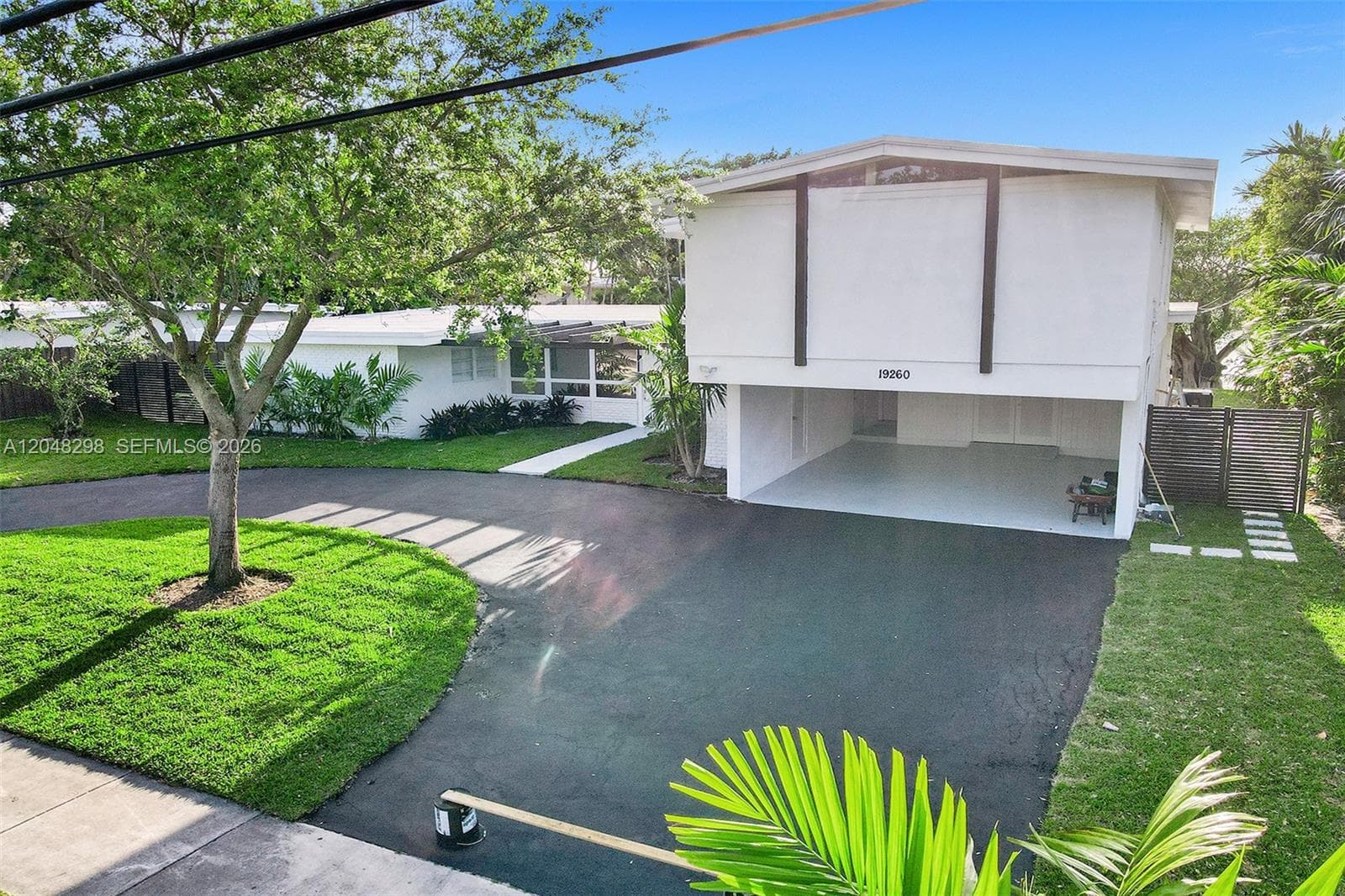 19260 NE 22nd Ave, North Miami Beach, FL 33180 photo 4