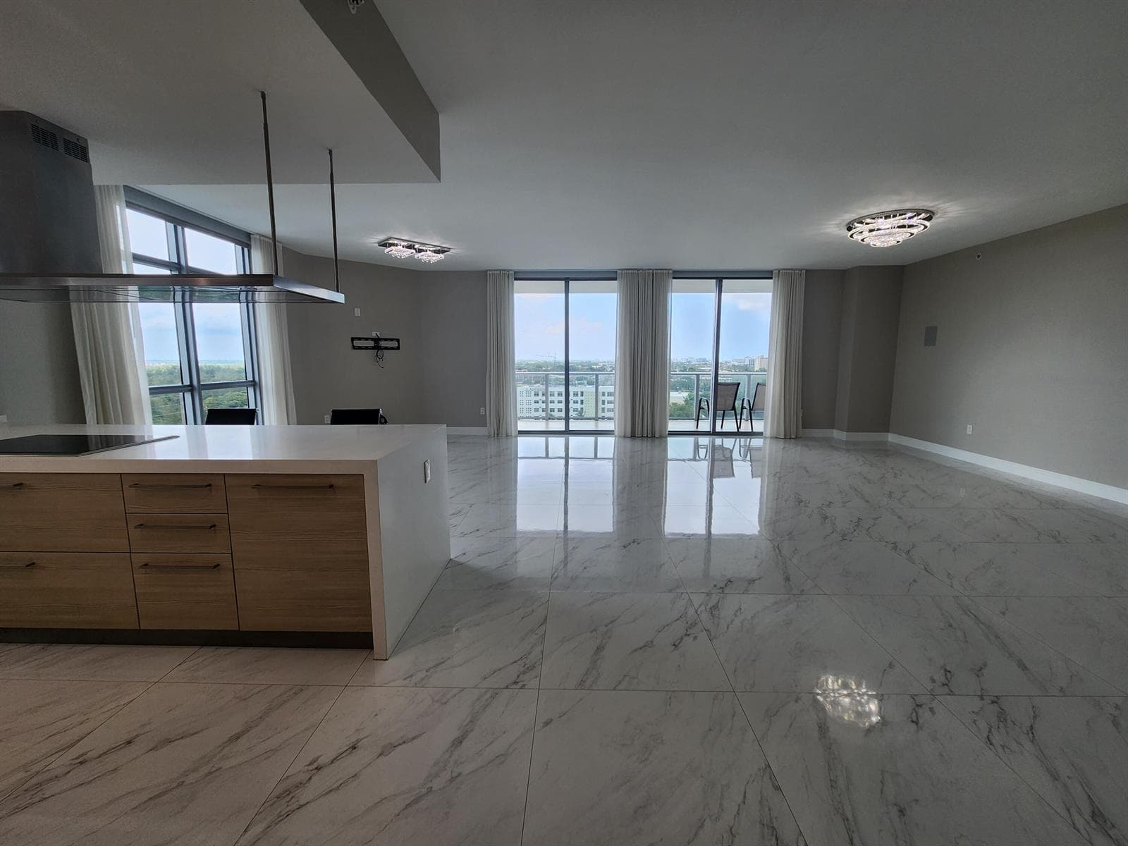 17301 Biscayne Boulevard # 1202, North Miami Beach, FL 33160 photo 4