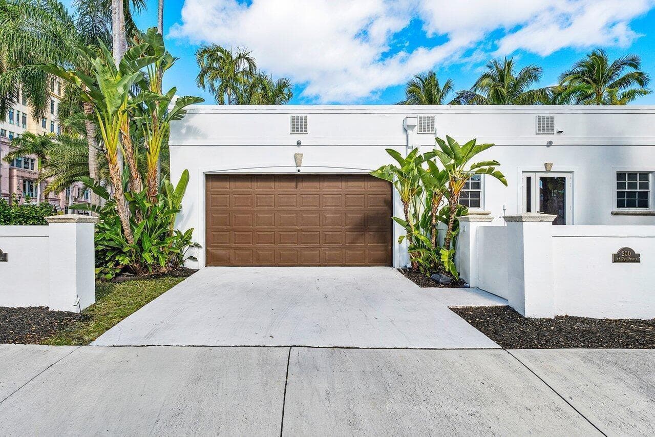 200 NE 2nd Street, Boca Raton, FL 33432 photo 2