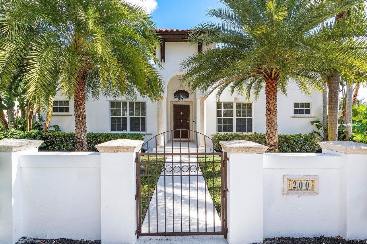 200 NE 2nd Street, Boca Raton, FL 33432