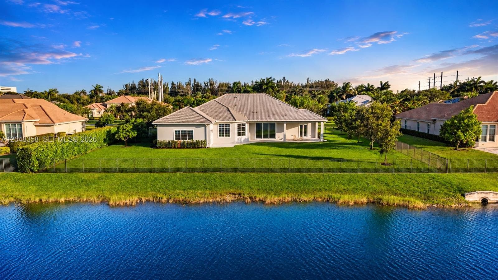 5301 S Sterling Ranch Cir, Davie, FL 33314 photo 4