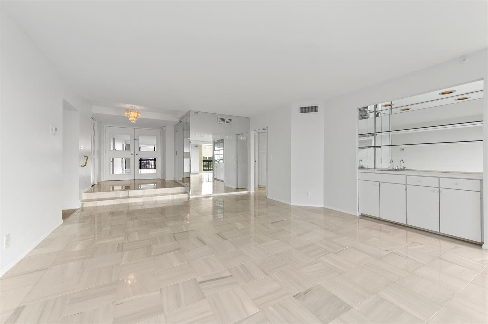 1900 Consulate Place # 1004, West Palm Beach, FL 33401 photo 5