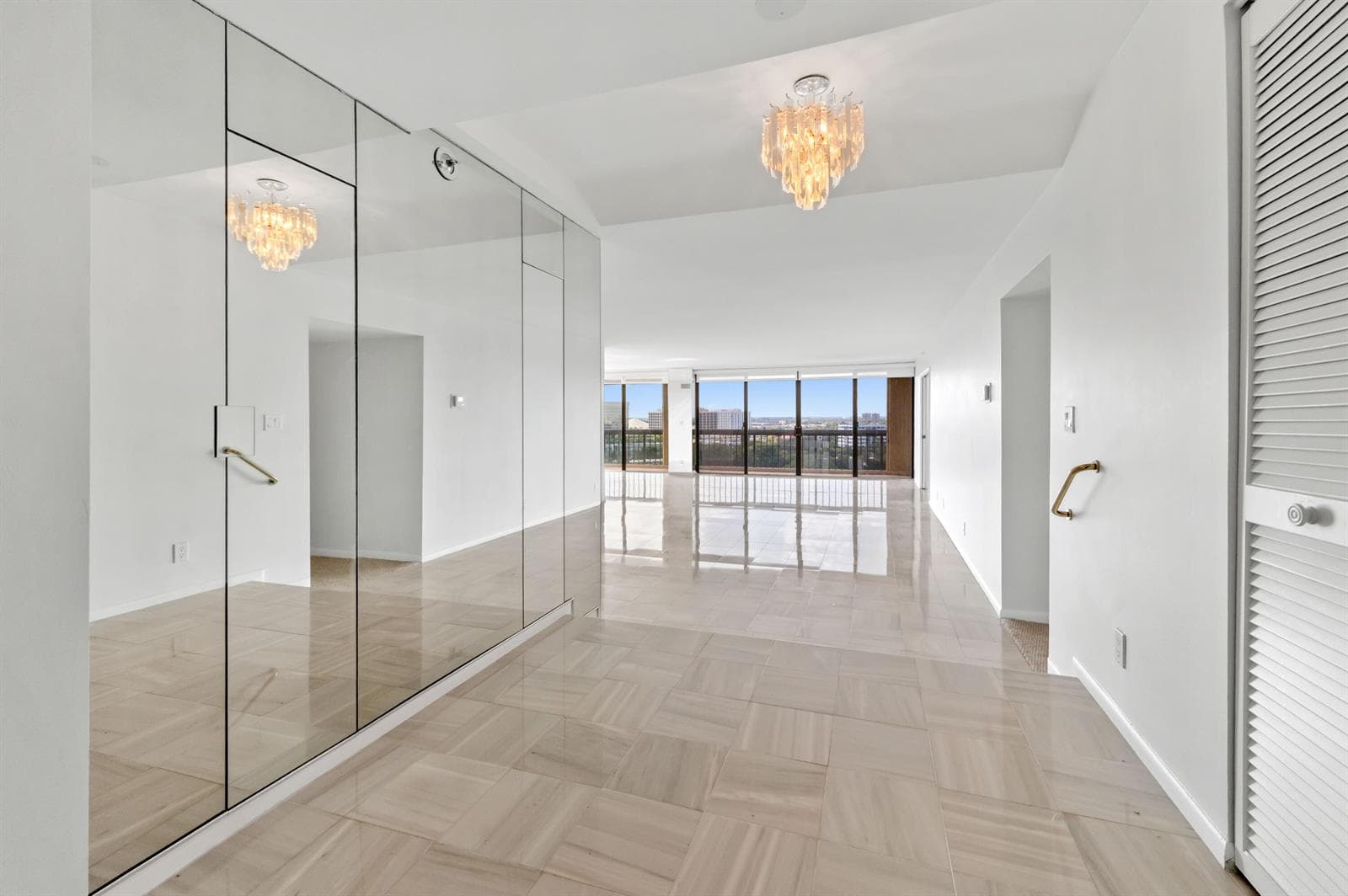 1900 Consulate Place # 1004, West Palm Beach, FL 33401 photo 4