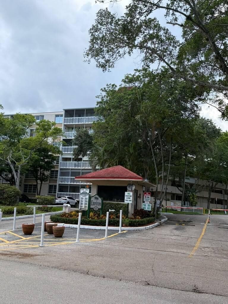 7011 Environ Boulevard # 210, Lauderhill, FL 33319