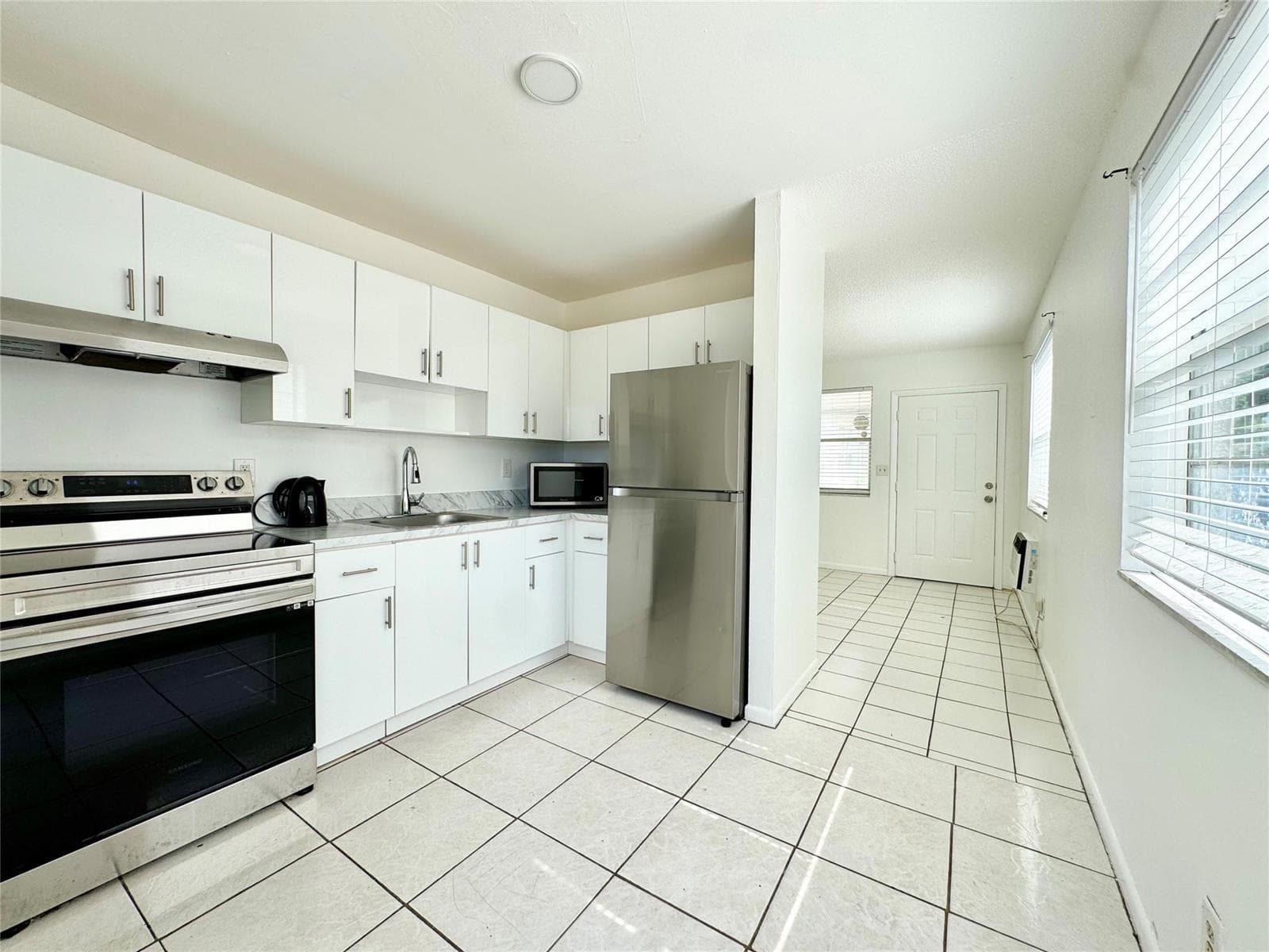 147 W 17th Street, Riviera Beach, FL 33404 photo 5