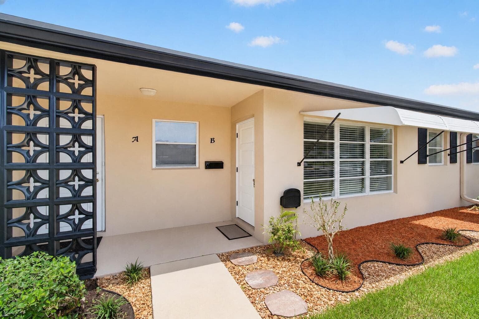 1007 South Drive, Delray Beach, FL 33445 photo 2