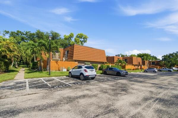 1438 Park Shore Circle # 3, Fort Myers, FL 33901 photo 2