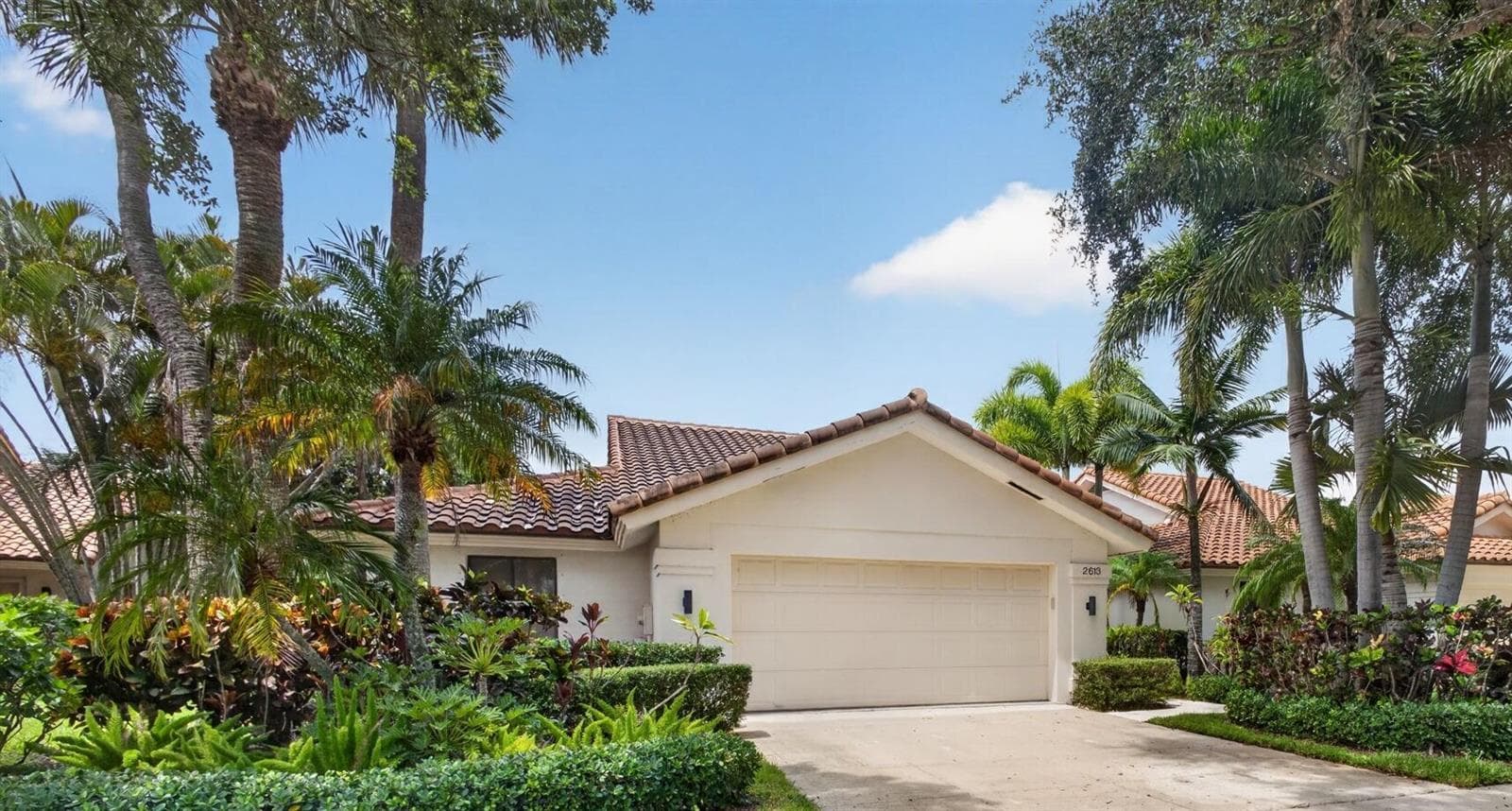 2613 Mohawk Circle, West Palm Beach, FL 33409
