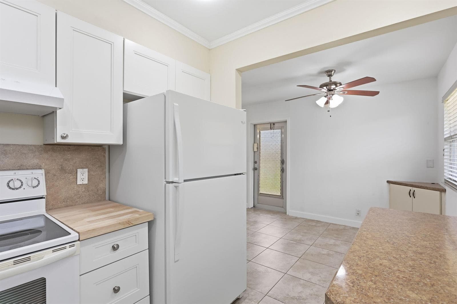 164 Seville G, Delray Beach, FL 33446 photo 3