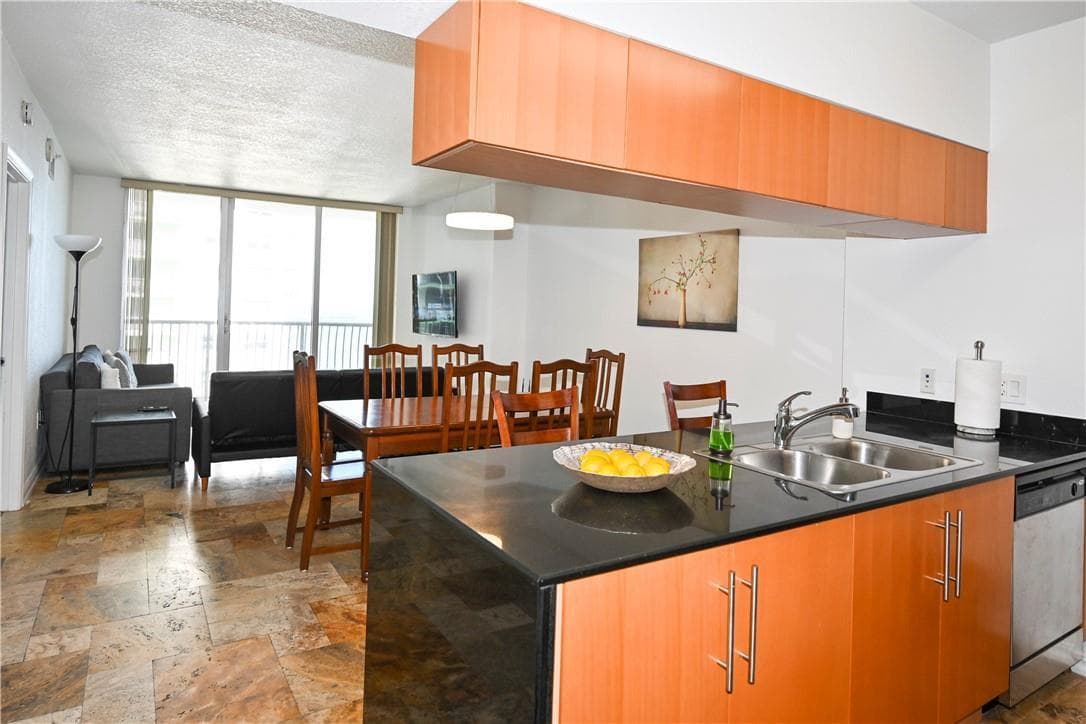 1750 N Bayshore Drive # 2403, Miami, FL 33132 photo 4