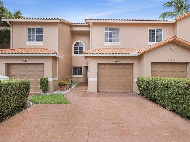 8596 Jade Drive, Tamarac, FL 33321 photo 3