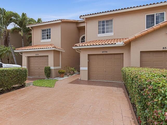 8596 Jade Drive, Tamarac, FL 33321 photo 5