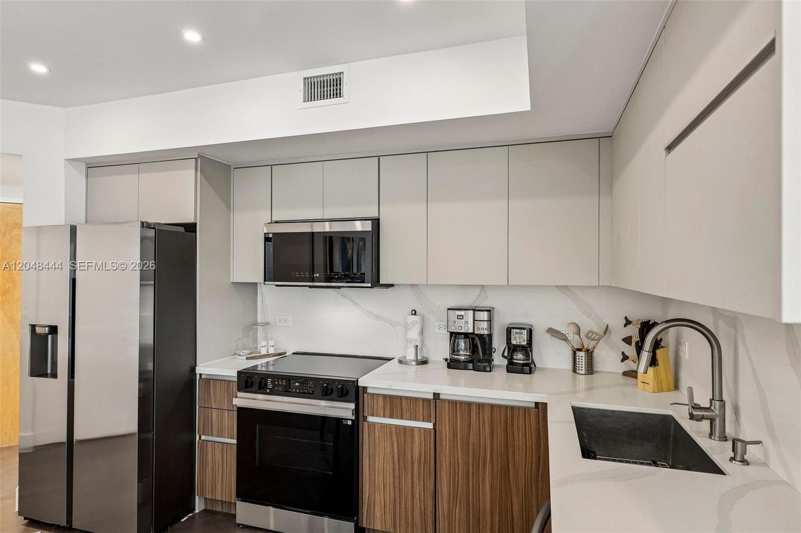 350 S Miami Ave # 1902, Miami, FL 33130 photo 3