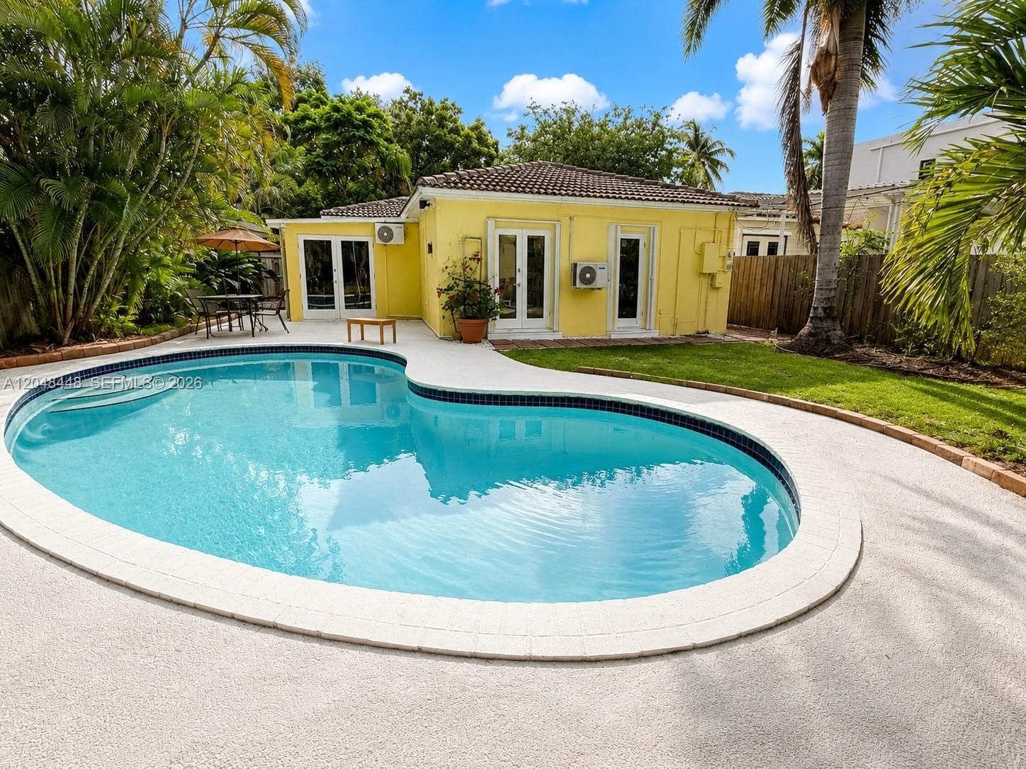 530 NE 11th Ave, Fort Lauderdale, FL 33301 photo 2