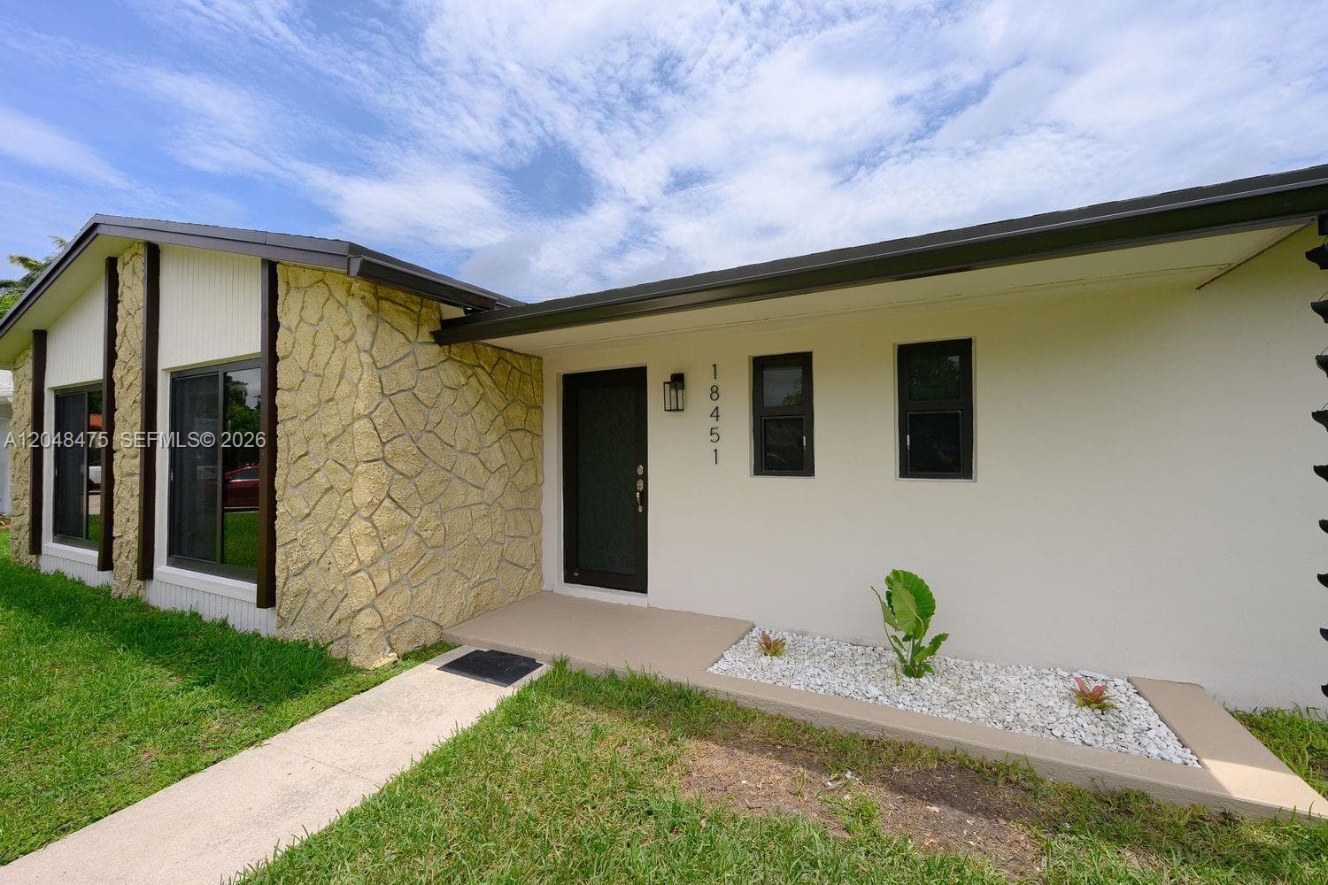 18451 SW 90th Ave, Cutler Bay, FL 33157 photo 2