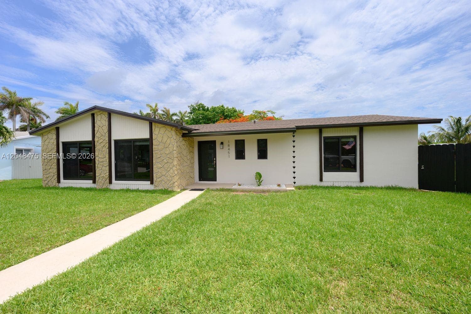 18451 SW 90th Ave, Cutler Bay, FL 33157