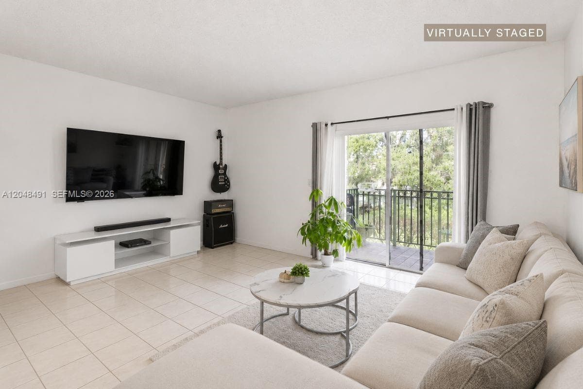 10014 Hammocks Blvd # 204-4, Miami, FL 33196 photo 4