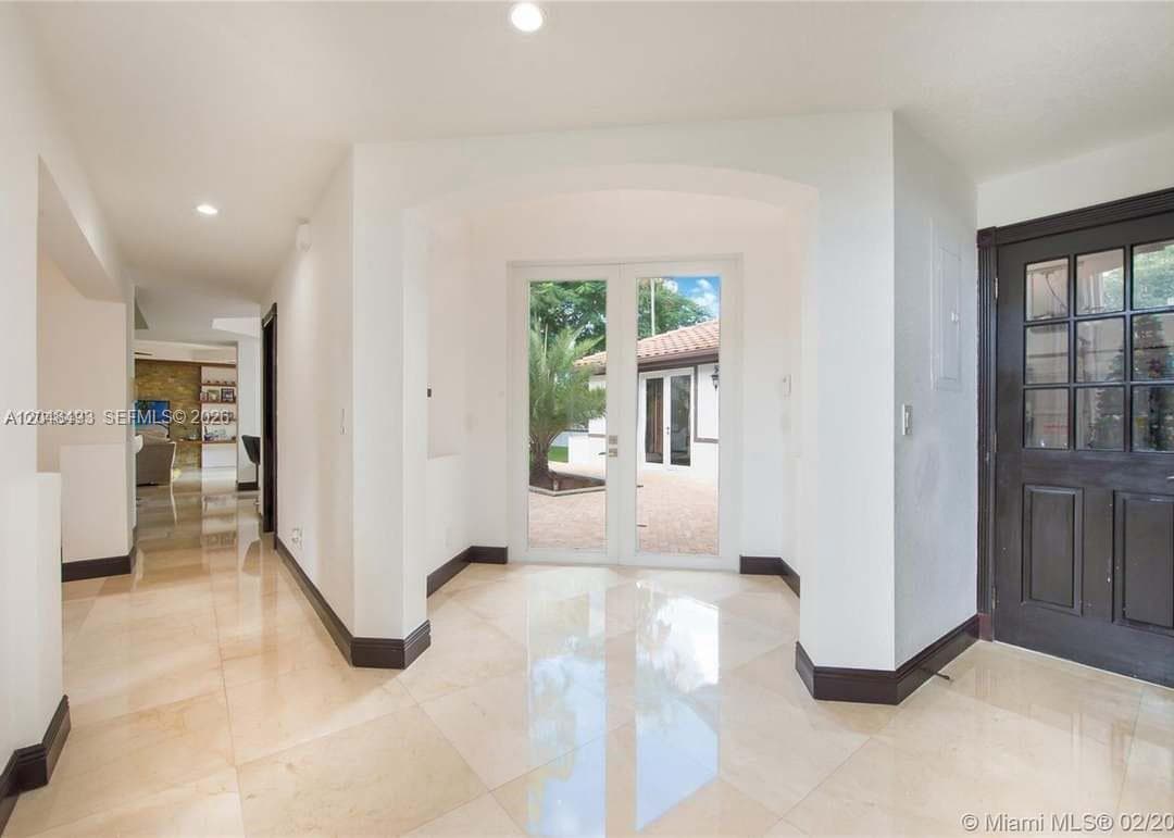 8164 SW 171st St, Palmetto Bay, FL 33157 photo 4