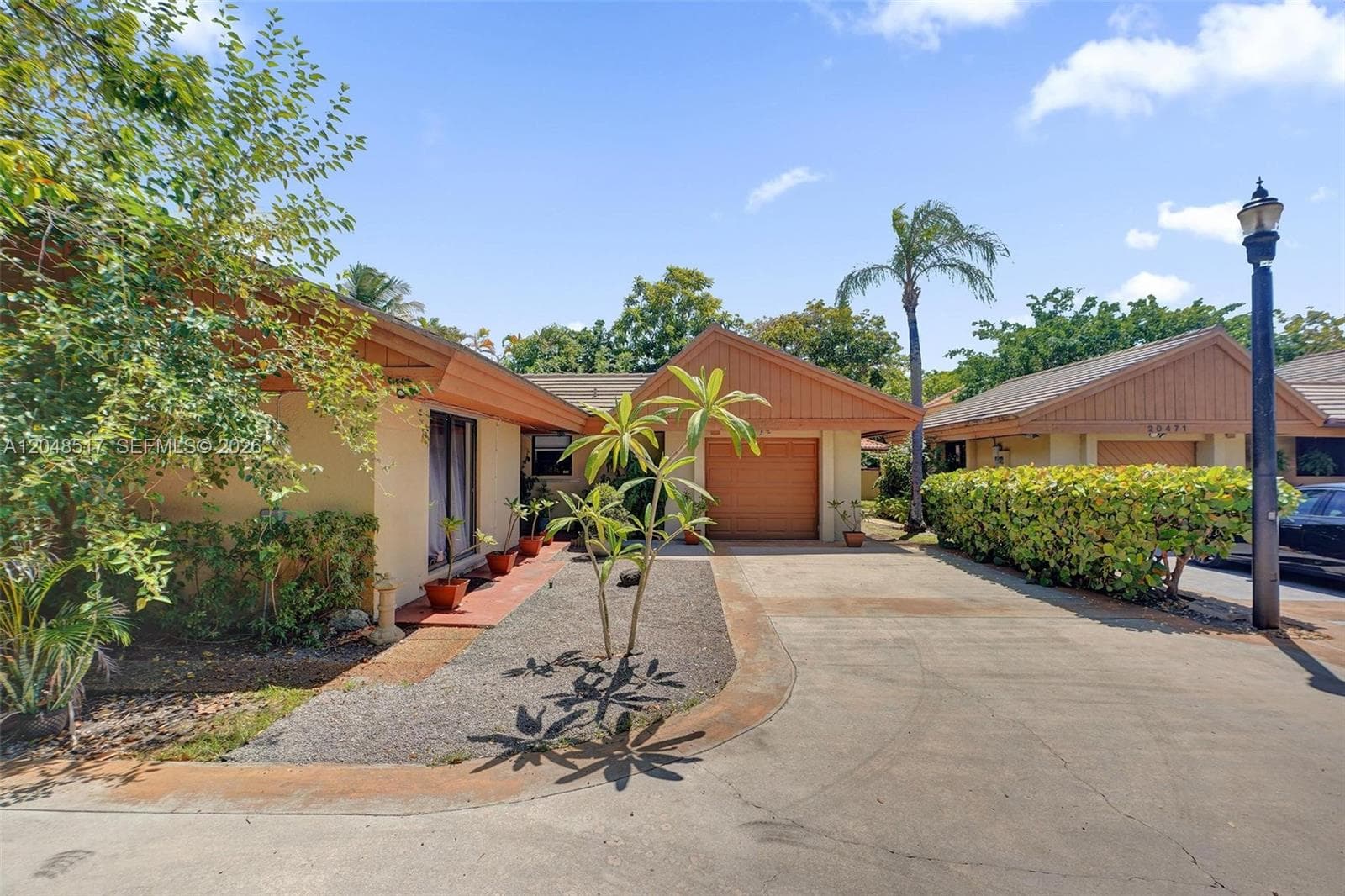 20475 NE 10th Place, Miami, FL 33179 photo 3