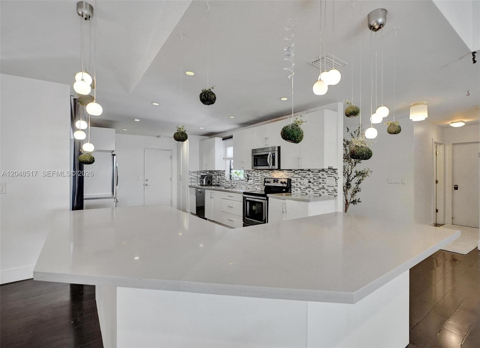 20475 NE 10th Place, Miami, FL 33179 photo 5