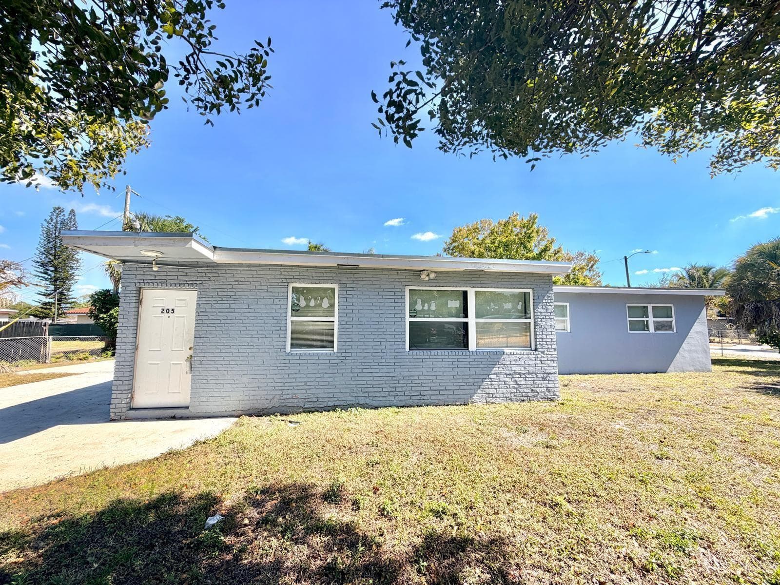 205 NW 33rd Avenue, Lauderhill, FL 33311 photo 2