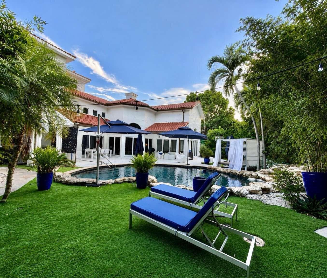 233 Pershing Way, West Palm Beach, FL 33401 photo 2