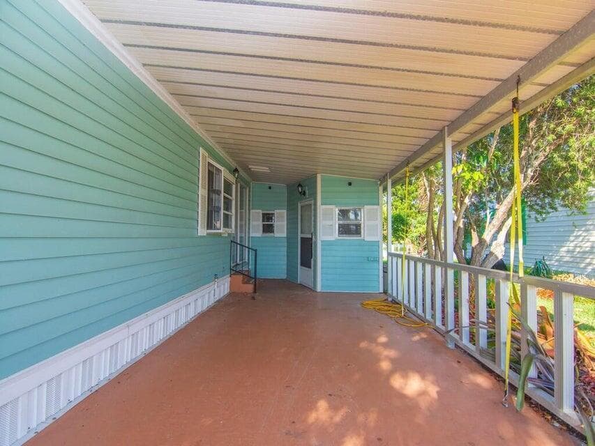 6910 SE Morningside Drive, Stuart, FL 34997 photo 3