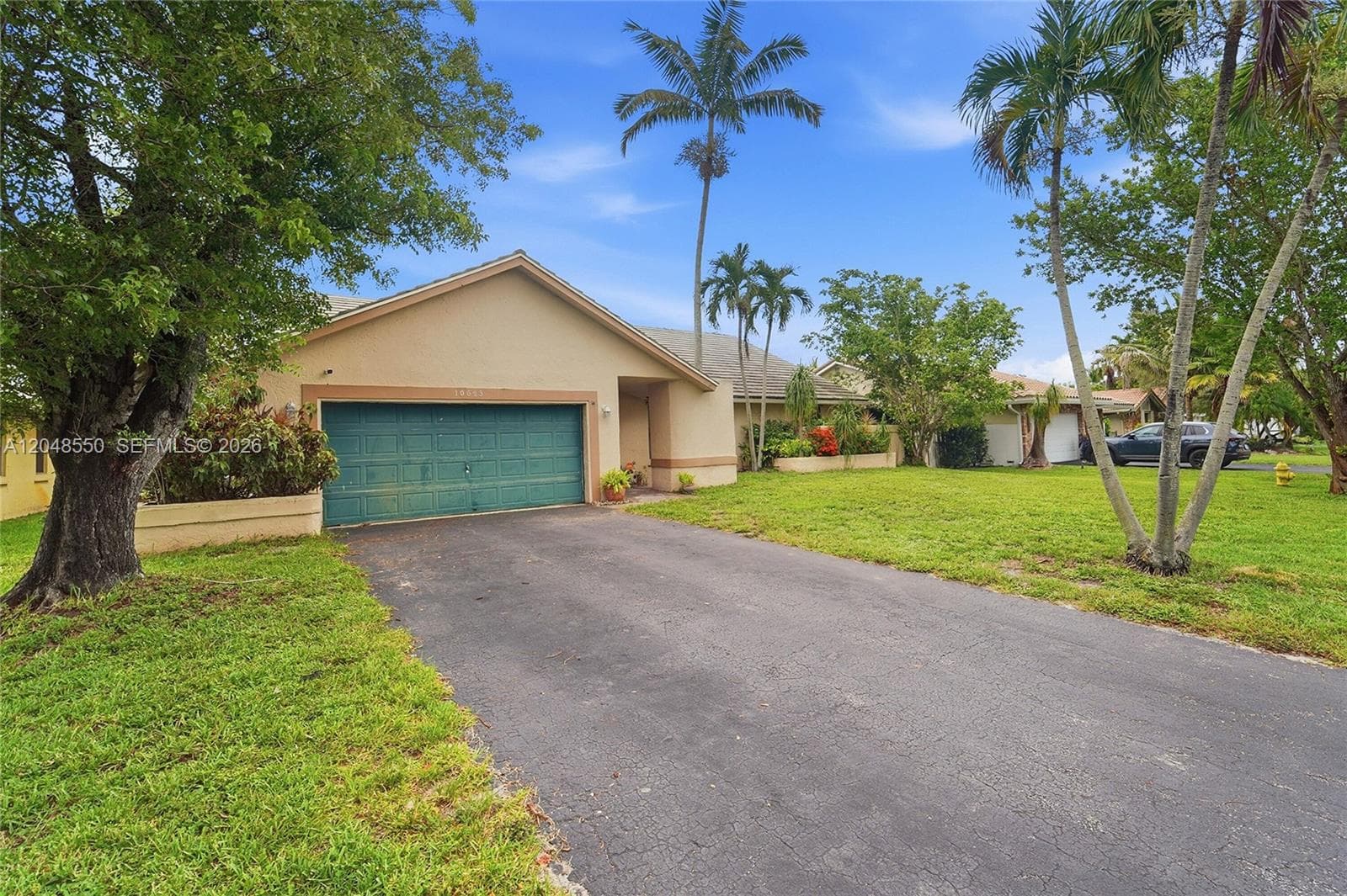 10623 NW 7th Pl, Coral Springs, FL 33071 photo 2