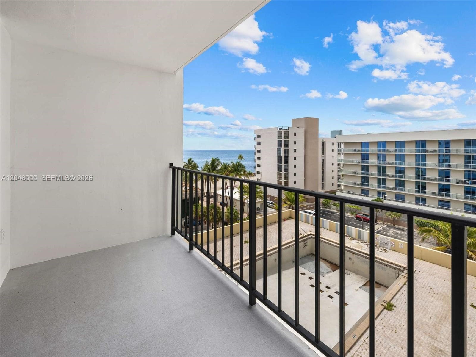 322 SE Buchanan St # 703, Hollywood, FL 33019 photo 2