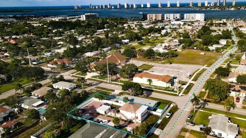305 Cypress Drive # 1, Lake Park, FL 33403 photo 2