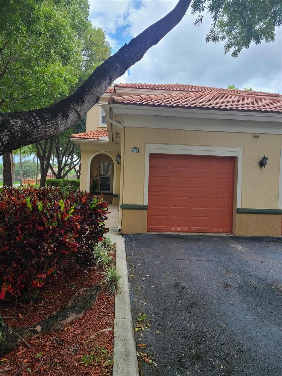 2541 Centergate Dr # 101, Miramar, FL 33025 photo 2