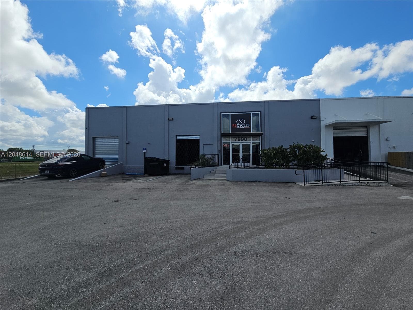 7890 NW 34th St, Doral, FL 33122 photo 2