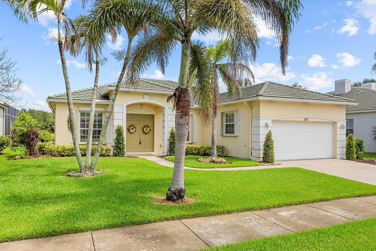 535 SW Lake Manatee Way, Port St. Lucie, FL 34986 photo 3