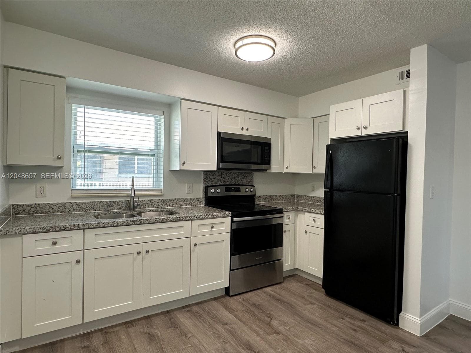 2401 NW 9th Ave # 3, Wilton Manors, FL 33311 photo 3