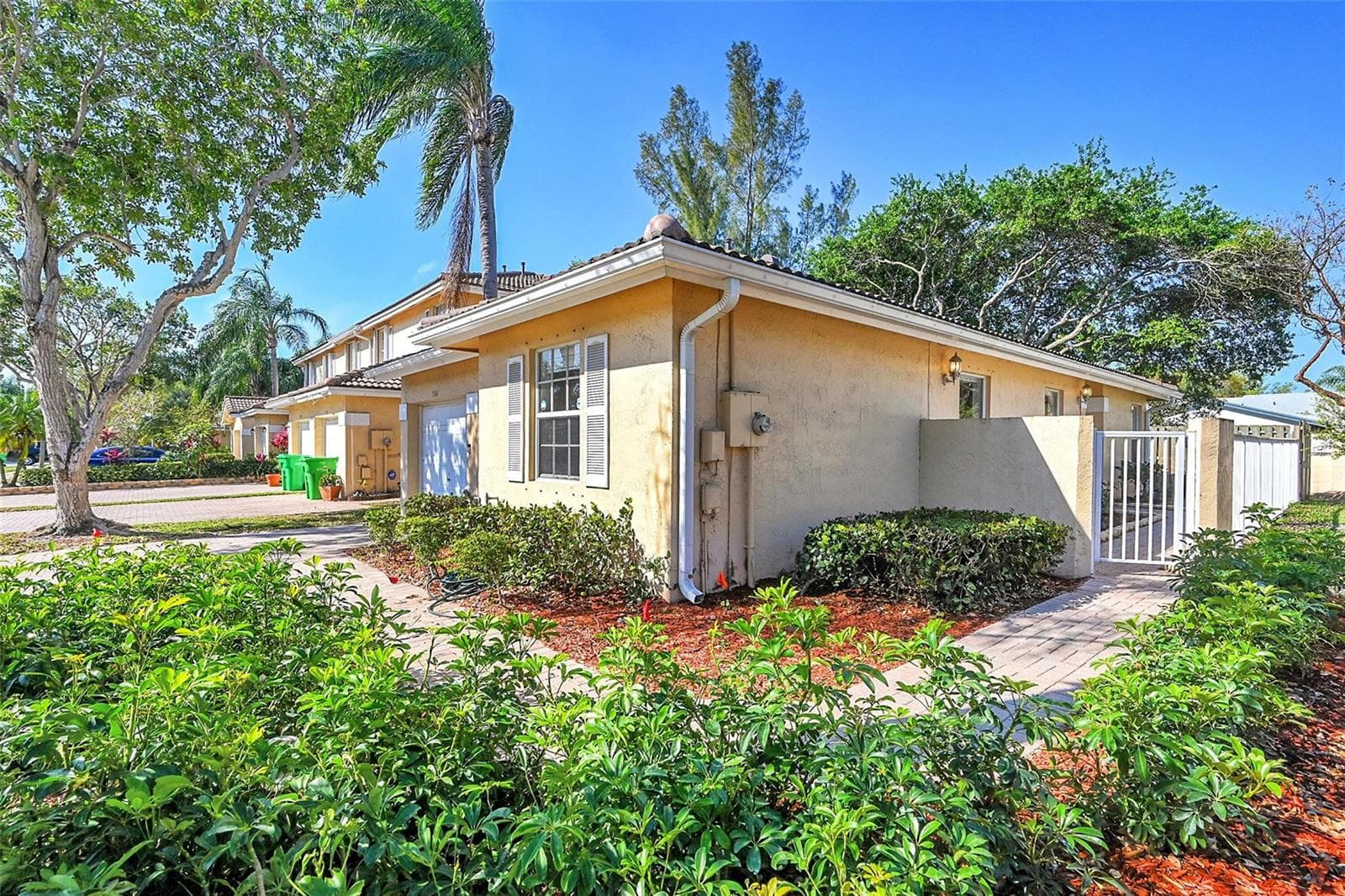 5361 NW 90th Avenue, Sunrise, FL 33351 photo 3