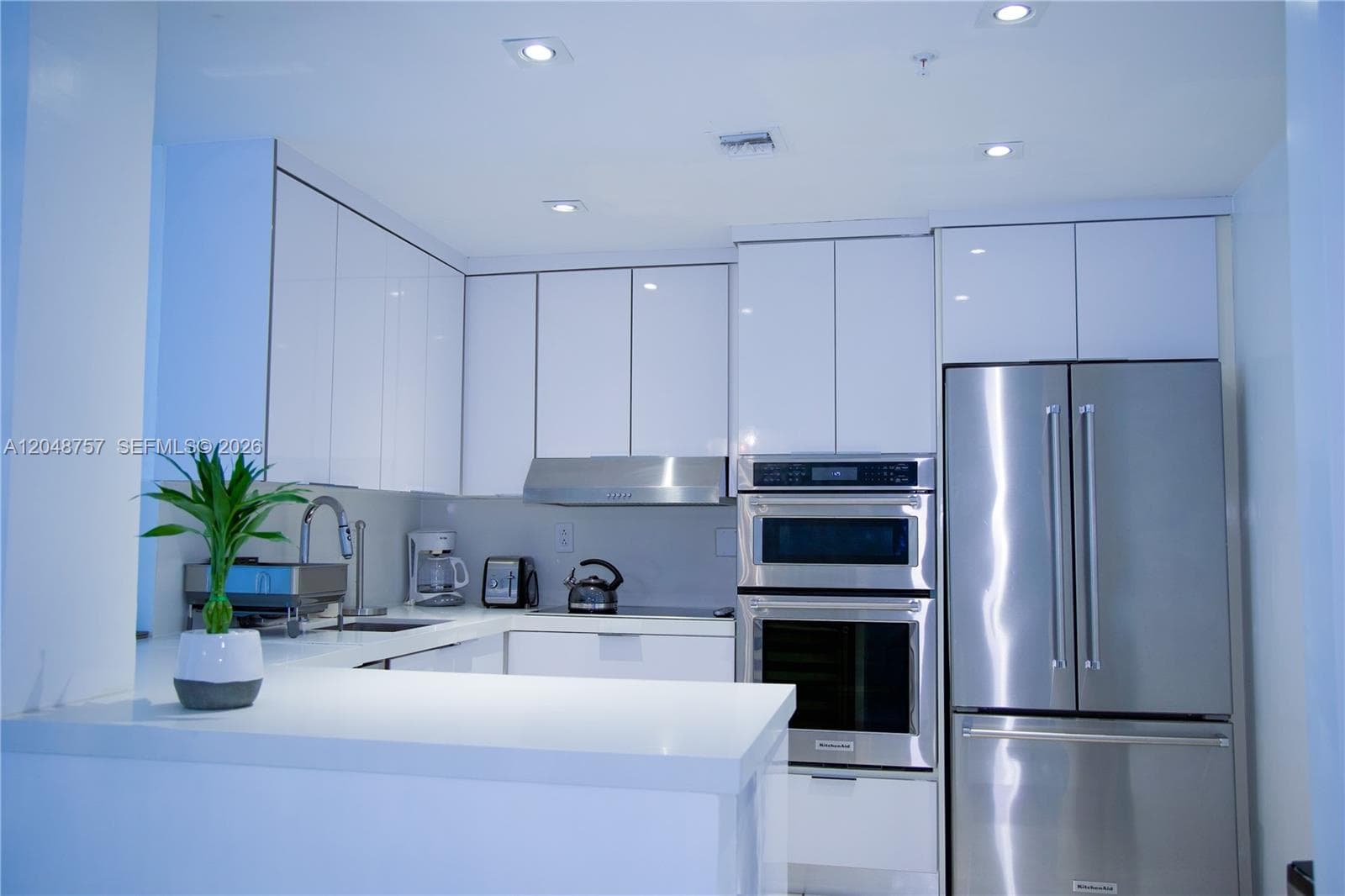 5601 Collins Ave # 1614, Miami Beach, FL 33140 photo 4