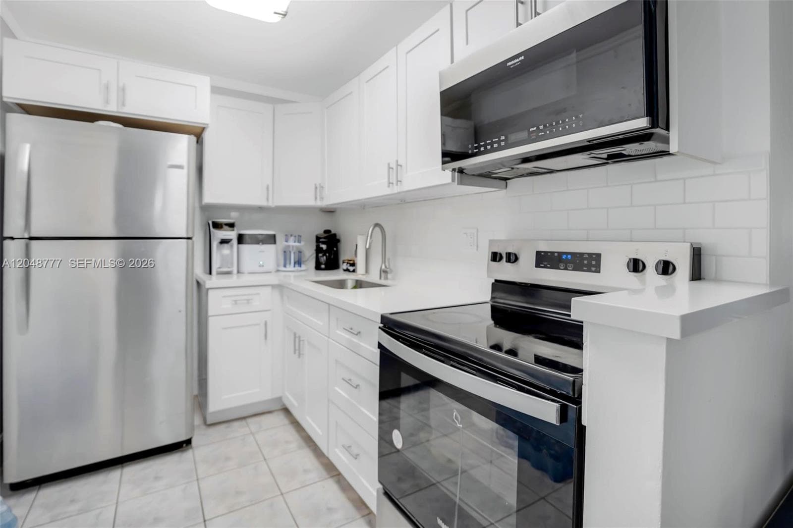 8501 NW 8th St # 110, Miami, FL 33126