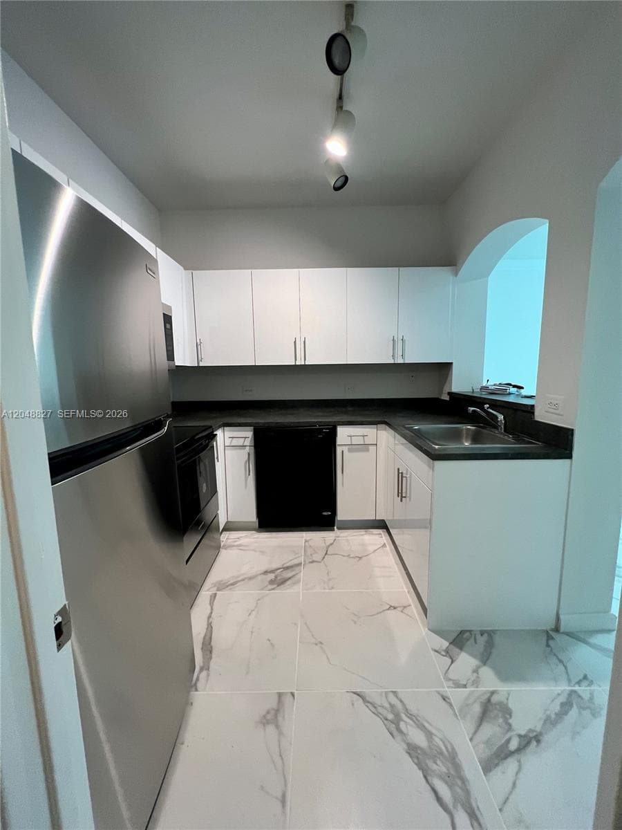 9172 Collins Ave # 214, Surfside, FL 33154 photo 4