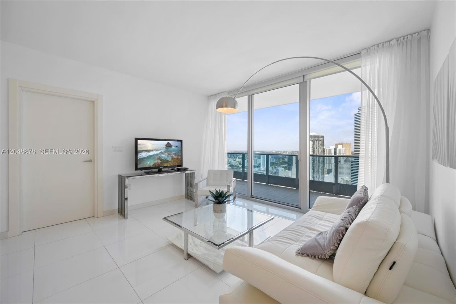 200 Biscayne Boulevard Way # 4314, Miami, FL 33131 photo 2